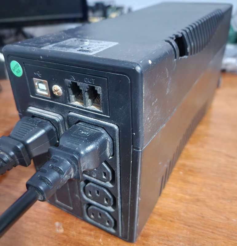 Mecer 850VA UPS