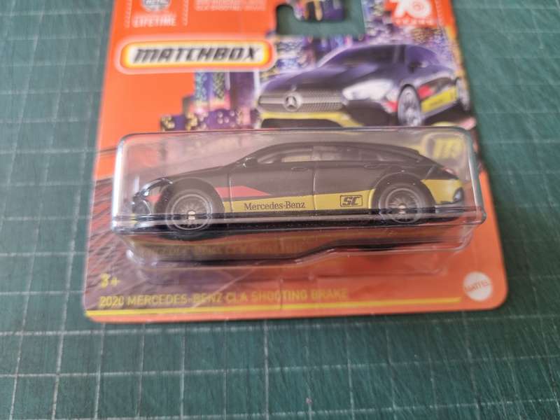 Matchbox Super Chase 2020 Mercedes-Benz CLA Shooting Brake