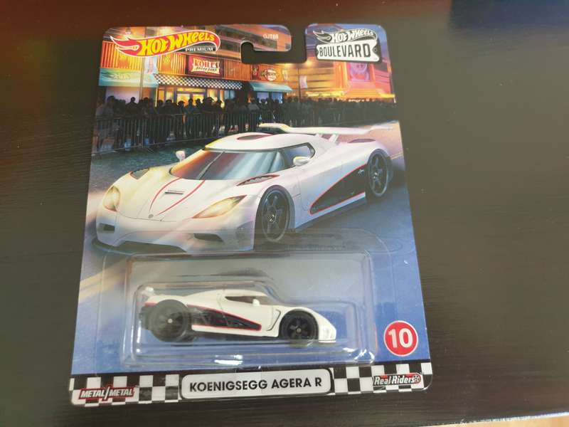 Hot Wheels Boulevard #10 Koenigsegg Agera R