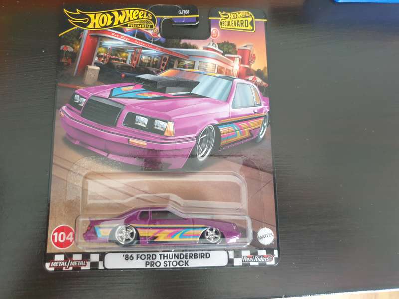Hot Wheels Boulevard #104 '86 Ford Thunderbird Pro Stock