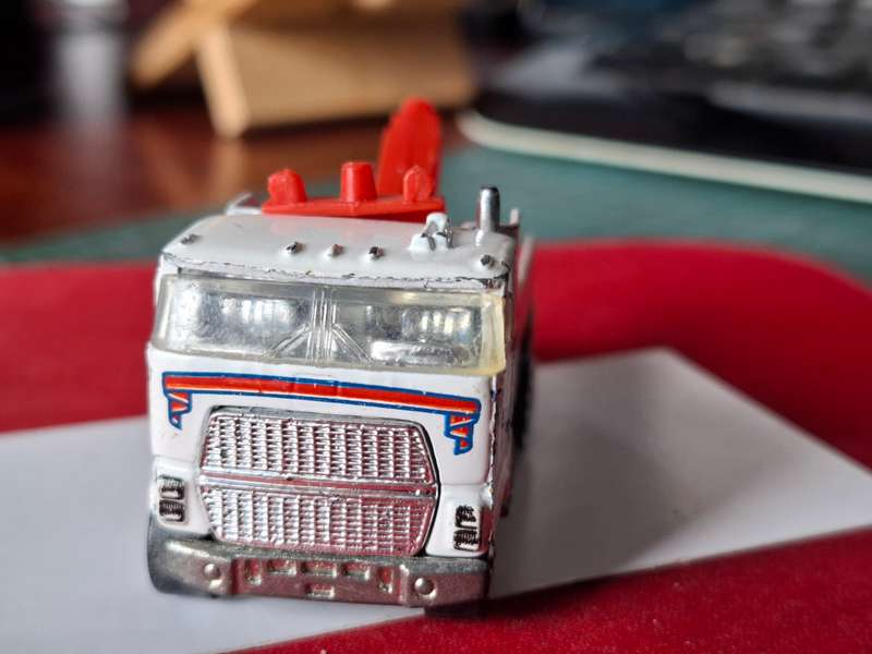 Hot Wheels Vintage 1983 Rig Wrecker Steve's Towing Tow Truck