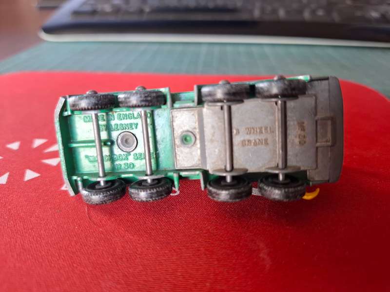 Lesney Matchbox Regular Wheels #30 8 Wheel Crane Truck