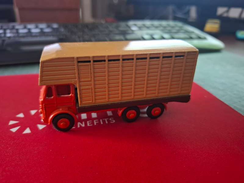 Budgie Toys No 220 Cattle Truck 1959-66 - Similar to Dinky/ Corgi