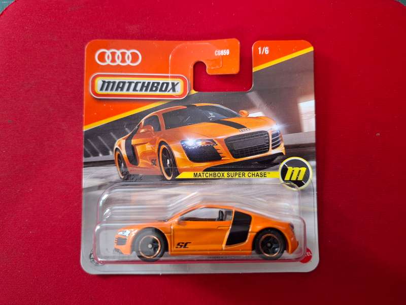 Matchbox 2025 Super Chase Audi R8