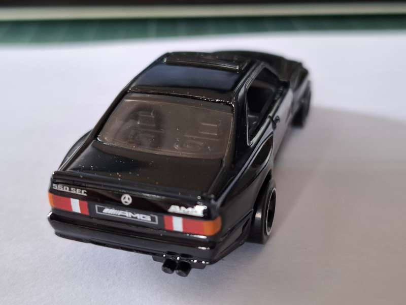 Hot Wheels 1989 Merc Benz 560 SEC AMG