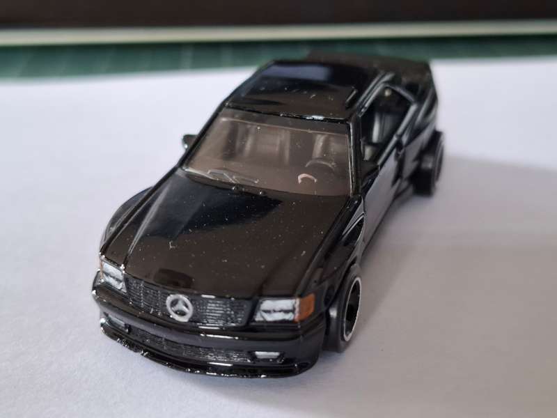 Hot Wheels 1989 Merc Benz 560 SEC AMG