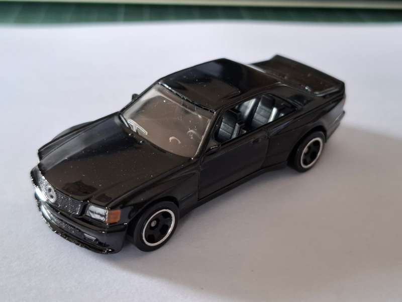 Hot Wheels 1989 Merc Benz 560 SEC AMG