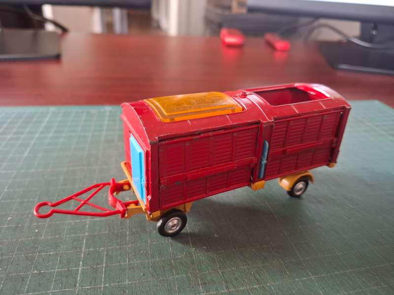 Corgi Toys Giftset 12 Chipperfields Circus Crane Truck and Cage Loose