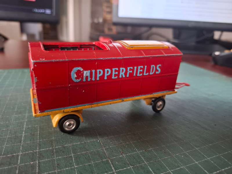 Corgi Toys Giftset 12 Chipperfields Circus Crane Truck and Cage Loose
