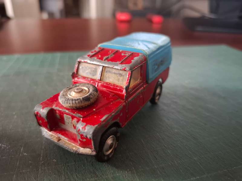 Corgi Toys Giftset 19 Chipperfields Landrover & Elephant Cage Loose