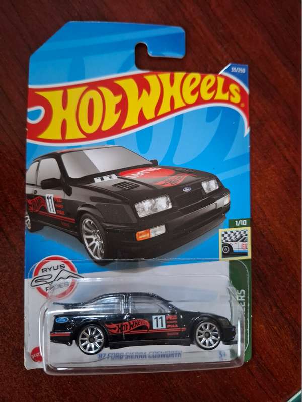 Hot Wheels '87 Ford Sierra Cosworth