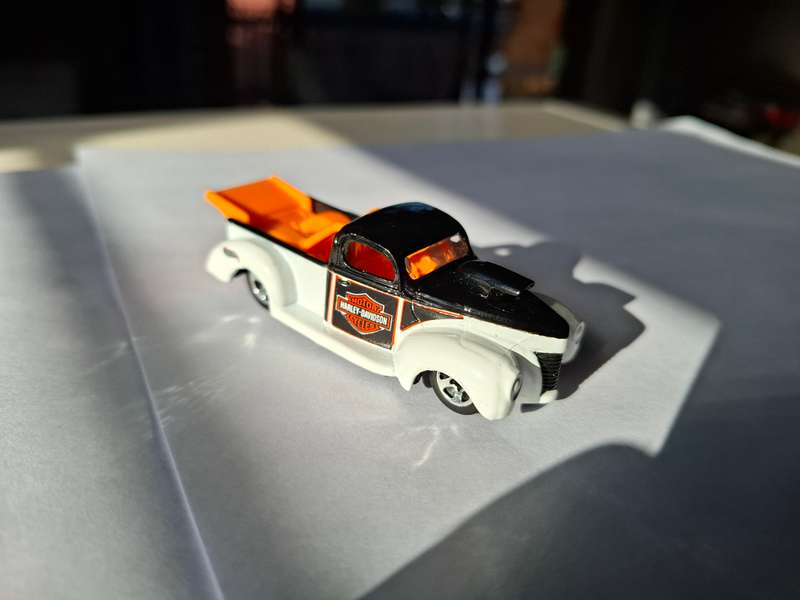 Hot Wheels 40 Ford Pickup "Harley-Davidson"
