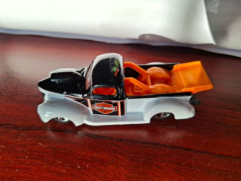 Hot Wheels 40 Ford Pickup "Harley-Davidson"
