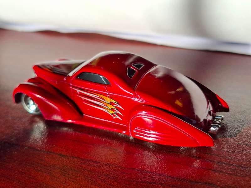 Hot Wheels Swoop Coupe