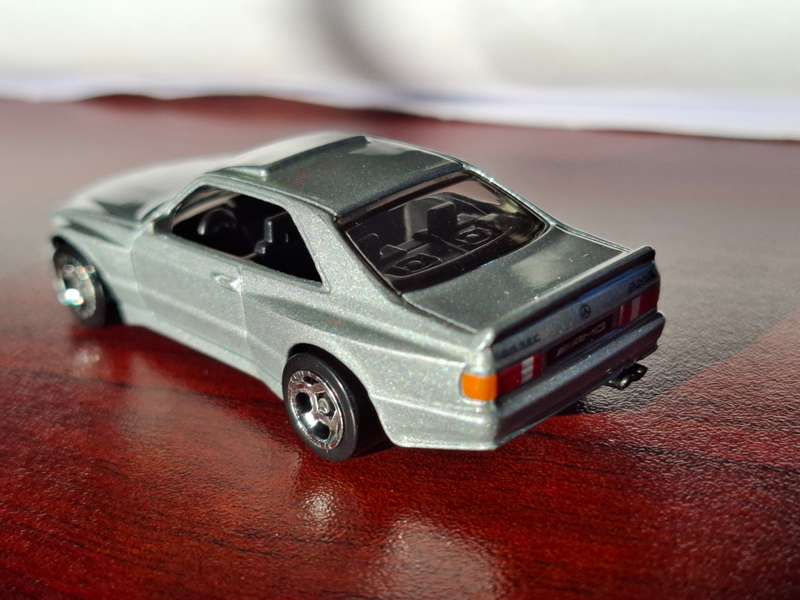 Hot Wheels 1989 Merc Benz 560 SEC AMG