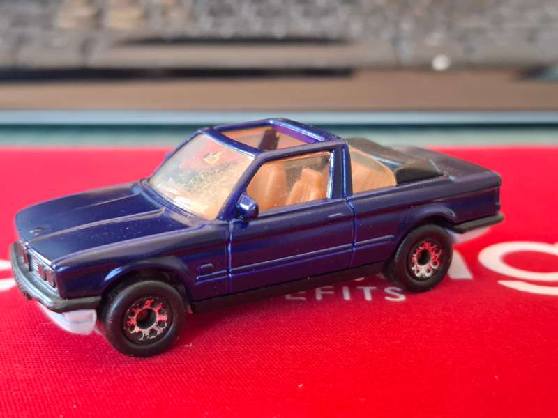 Matchbox Vintage BMW 323i Cabriolet