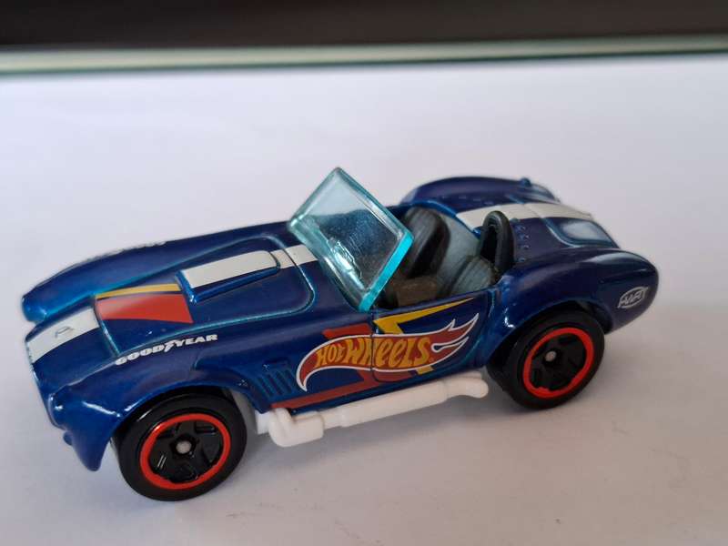 Hot Wheels Shelby Cobra 427 S/C