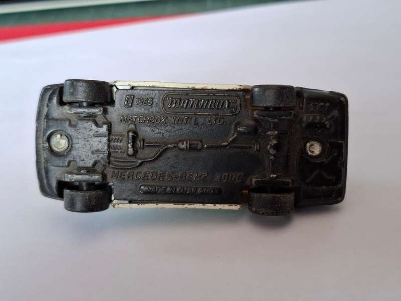 Vintage Matchbox MB58 Mercedes Benz 300E Polizei