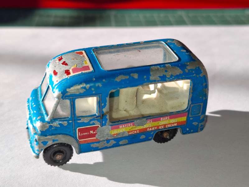 Vintage Matchbox Regular Wheels #47 Commer Ice Cream Canteen