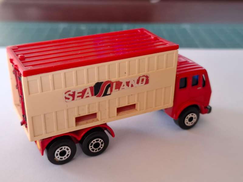 Vintage Matchbox Lesney Superfast #42 Mercedes Container Truck