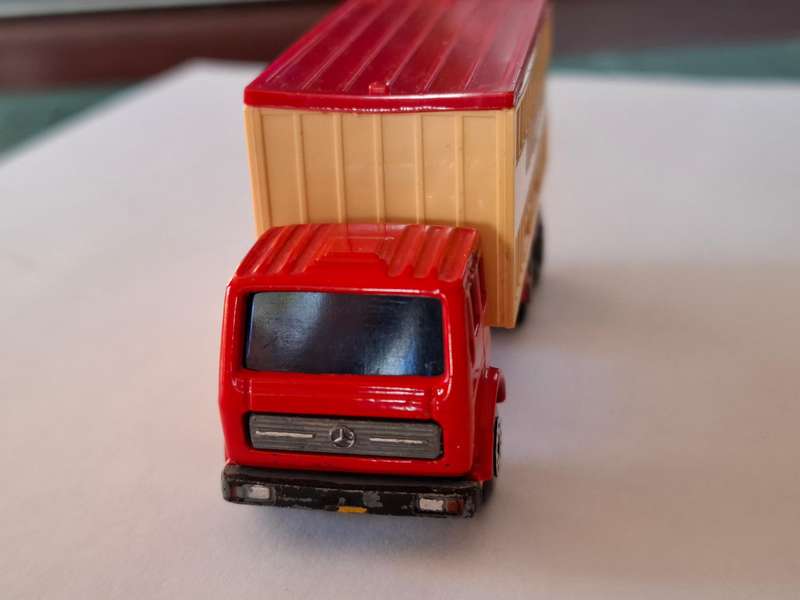 Vintage Matchbox Lesney Superfast #42 Mercedes Container Truck