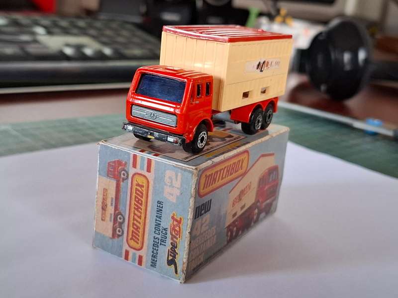 Vintage Matchbox Lesney Superfast #42 Mercedes Container Truck