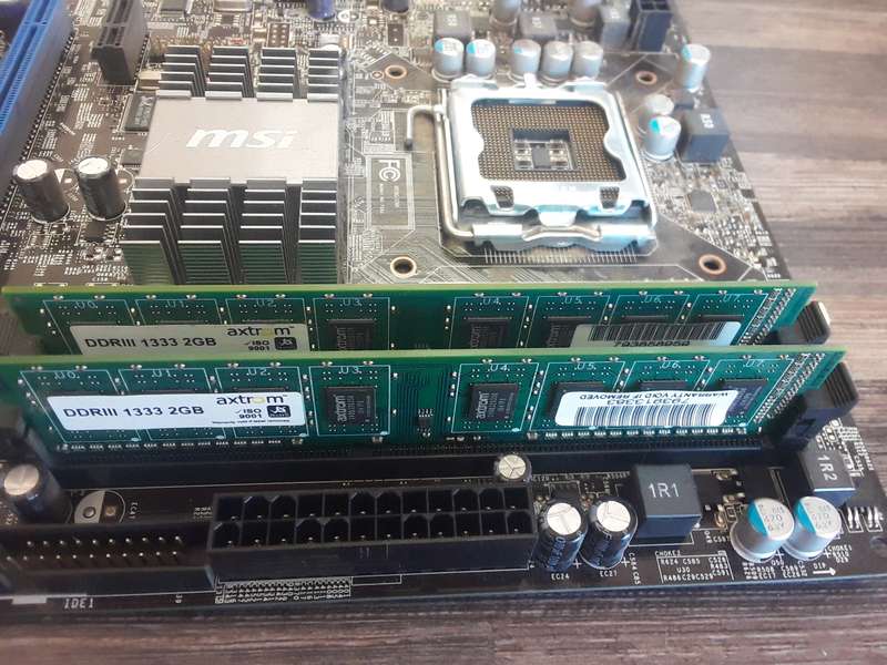 MSI - G41M-P33 MS-7592 ver 3.0 - Motherboard 100% Working  With 2 x DDR111 2GB RAM