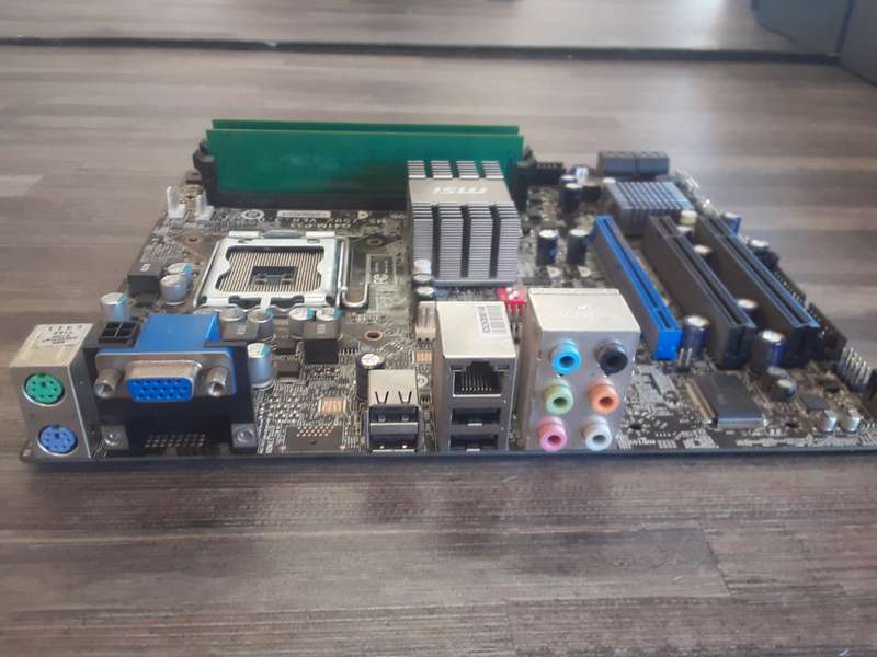 MSI - G41M-P33 MS-7592 ver 3.0 - Motherboard 100% Working  With 2 x DDR111 2GB RAM