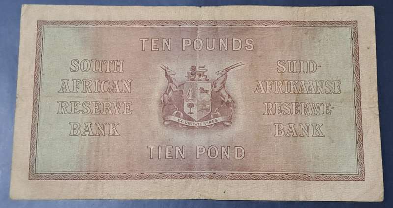 1943 Ten Pounds Postmus F/2 483983