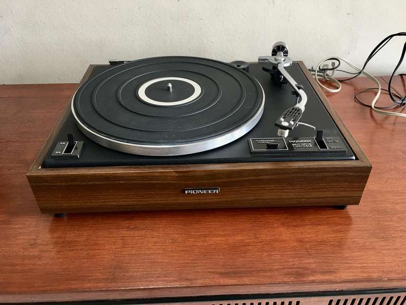Pioneer PL12e Turntable