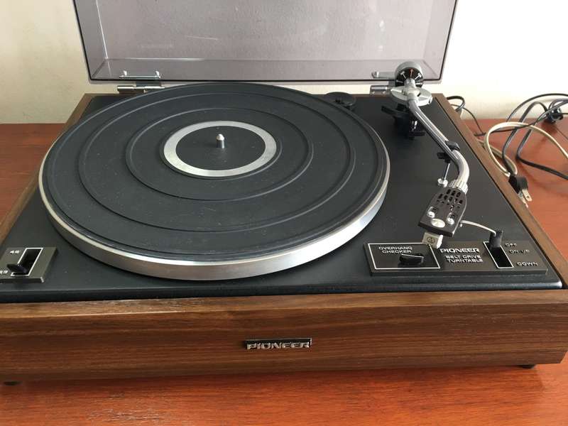Pioneer PL12e Turntable