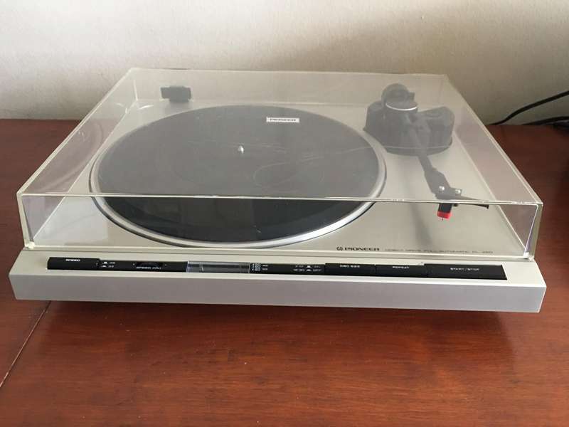 Pioneer PL420 Turntable