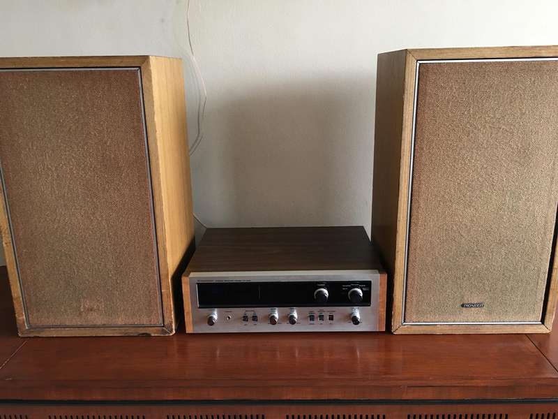 Pioneer KX-404 Amplifier with speakers