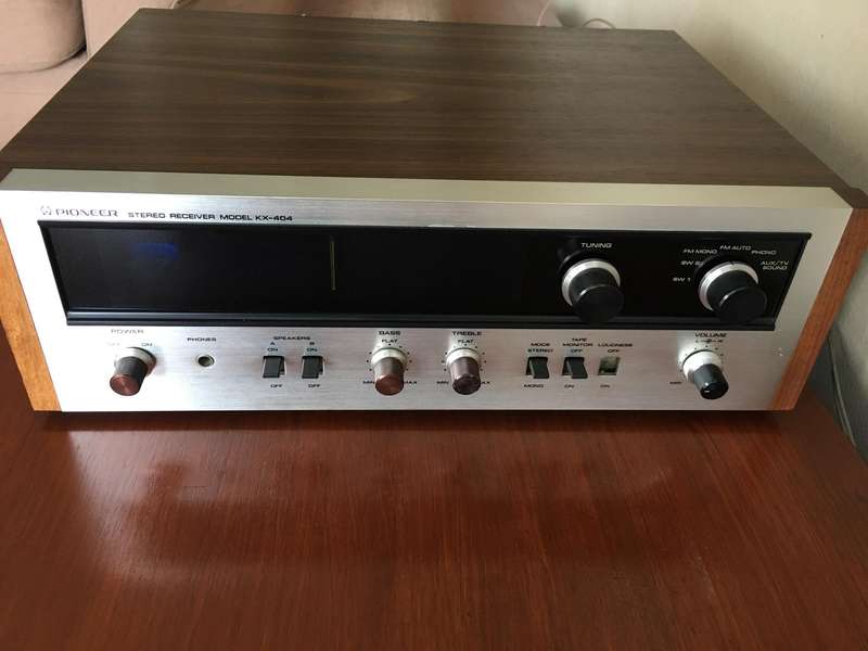 Pioneer KX-404 Amplifier with speakers