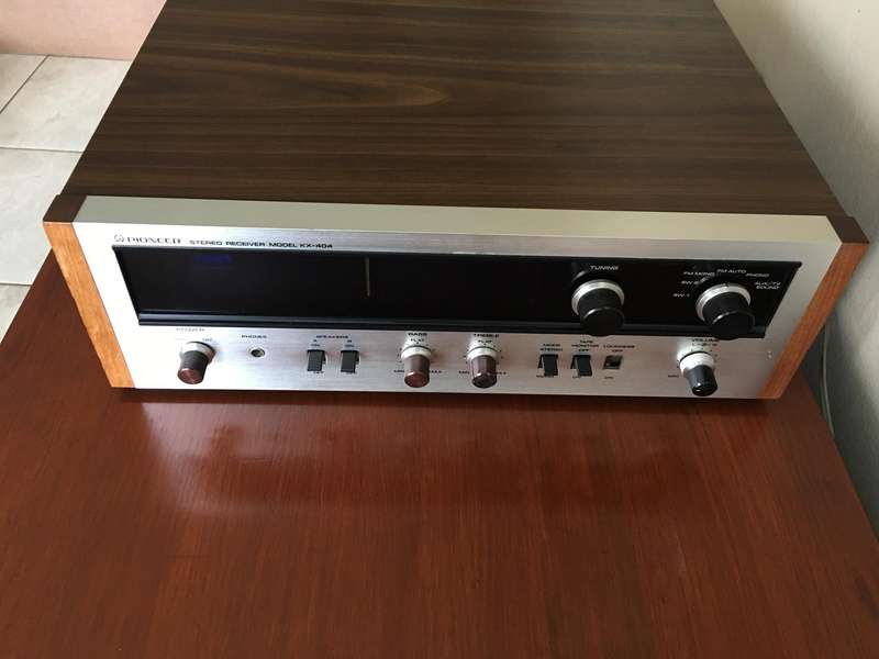 Pioneer KX-404 Amplifier with speakers