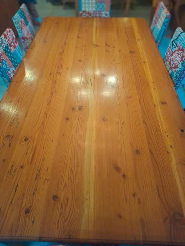 8 Seater Oregon Pine table with chairs