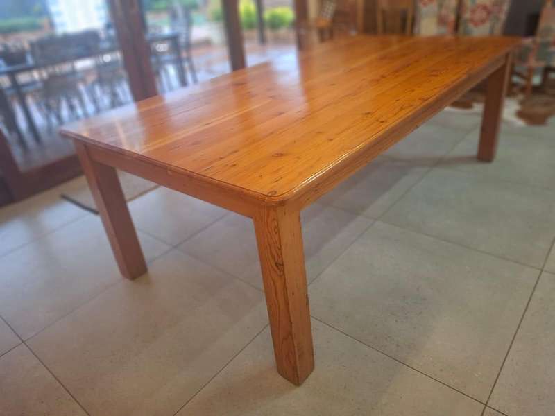 8 Seater Oregon Pine table with chairs