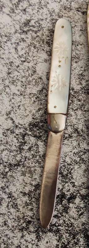 Sterling silver pocket knife Sheffield 1900 with mother of pearl grips