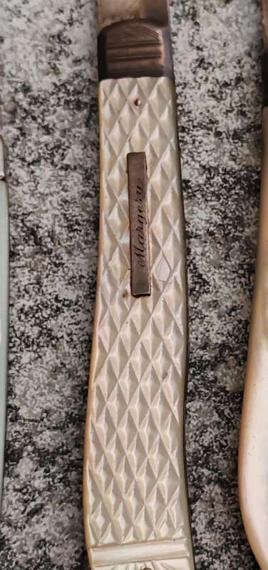 Sterling silver pocket knife with mother of pearl grips Sheffield 1924