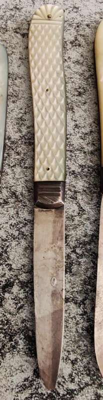 Sterling silver pocket knife with mother of pearl grips Sheffield 1924
