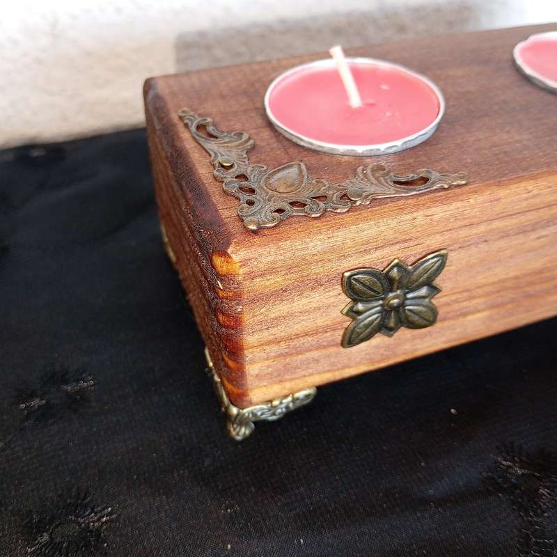 Candle holder
