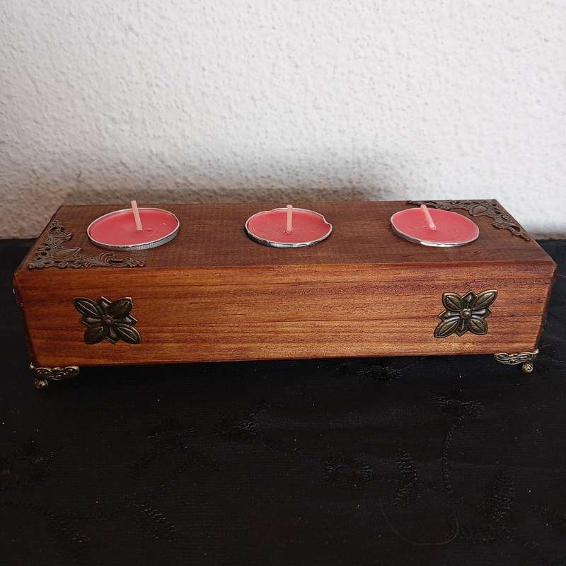 Candle holder