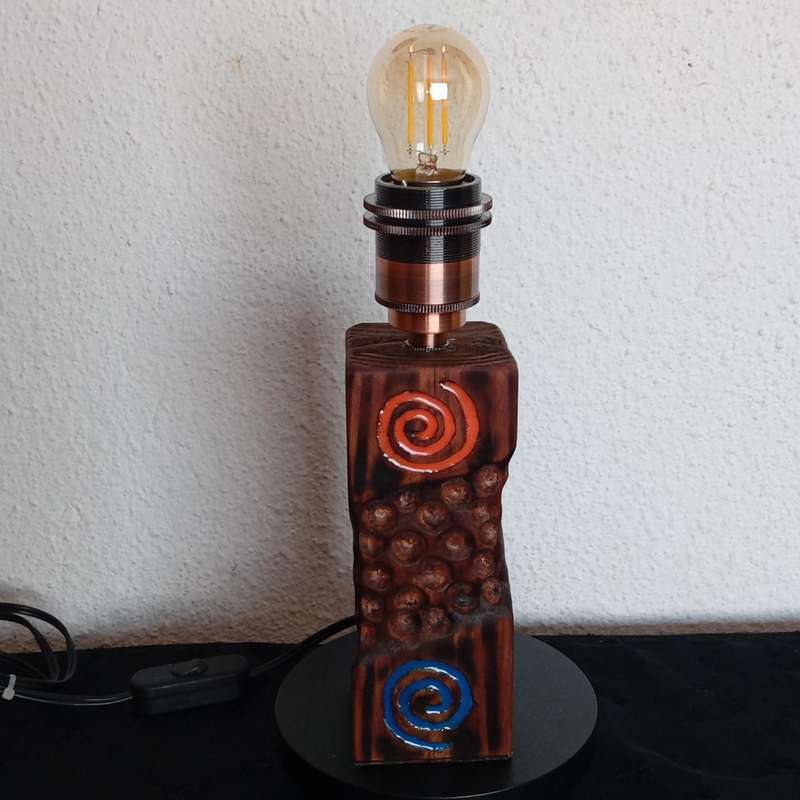 Desk lamp
