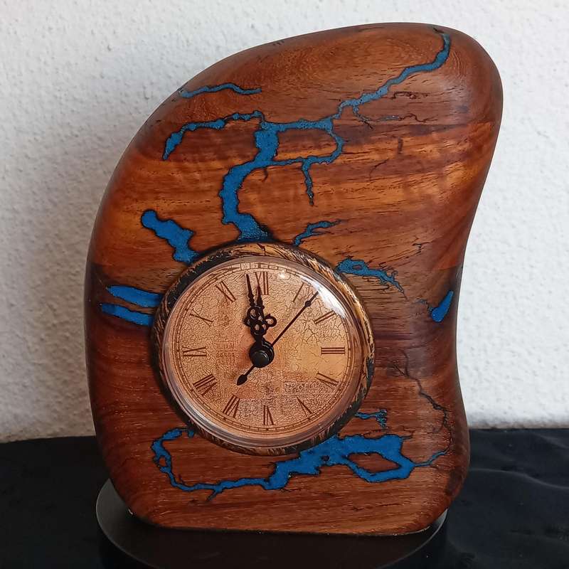 Desk clock