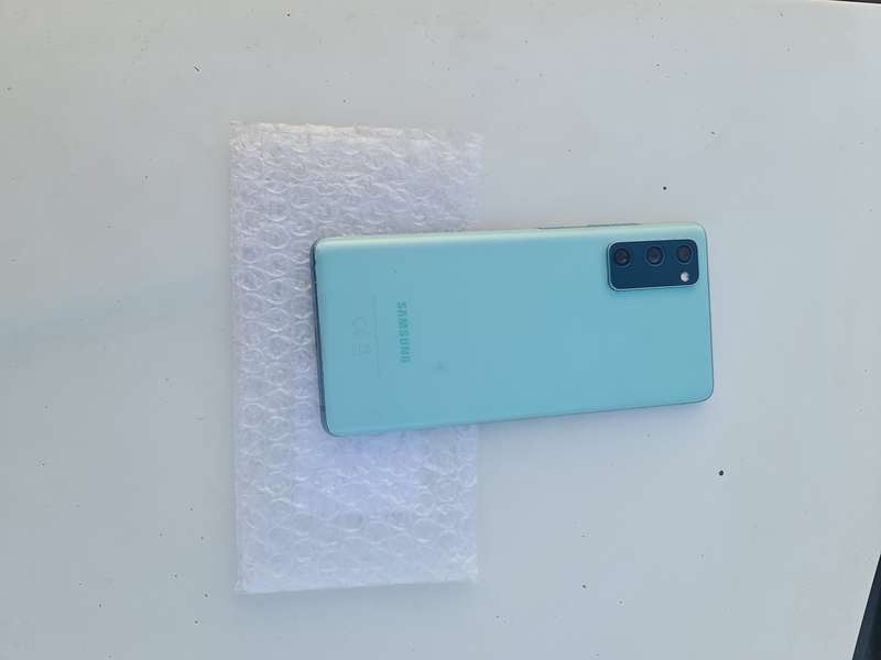 Samsung Galaxy S20 FE 128GB Pre owned