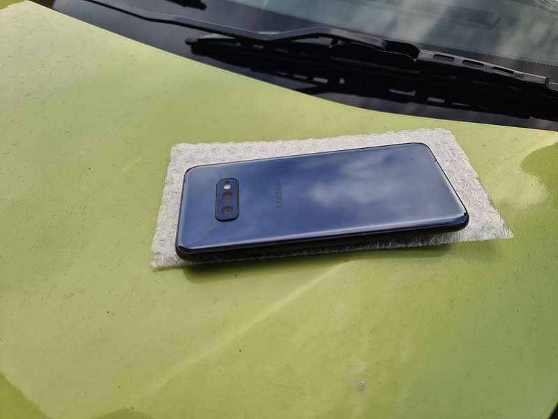 Samsung Galaxy S10e 128GB Pre-owned