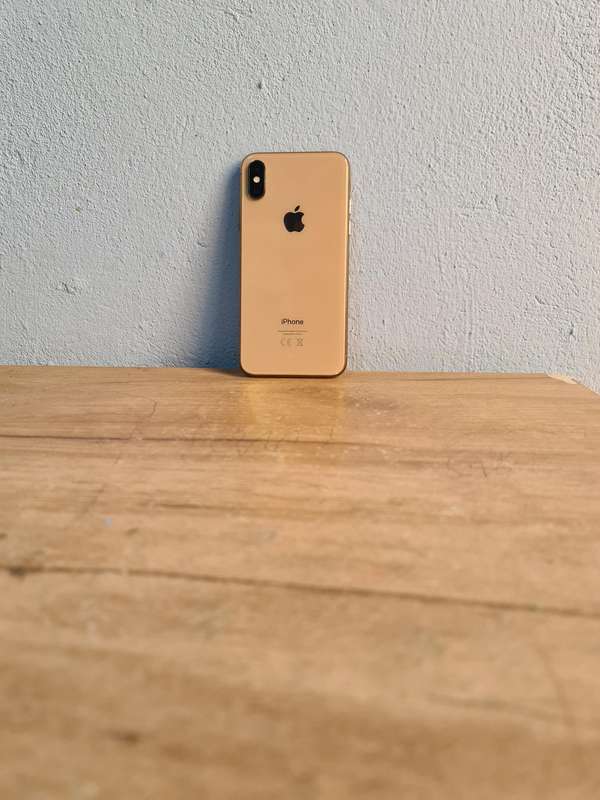 Apple iPhone XS 64GB Pre owned