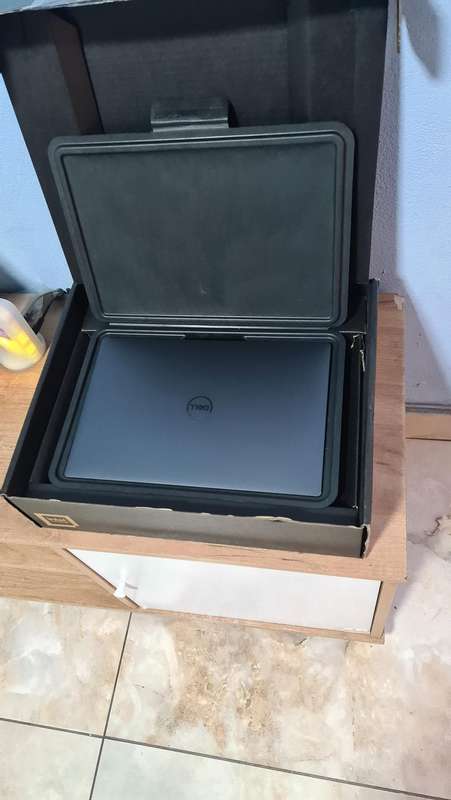 Dell XPS 13 Plus 9320 13.4-inch FHD+ Core i7-1260P 16GB RAM 512 SSD Pre-owned