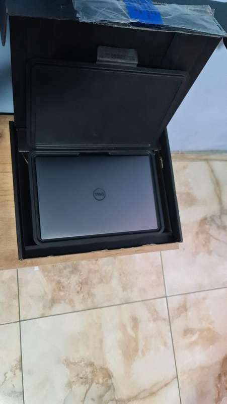 Dell XPS 13 Plus 9320 13.4-inch FHD+ Core i7-1260P 16GB RAM 512 SSD Pre-owned