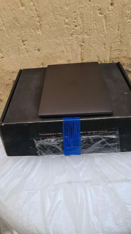 Dell XPS 13 Plus 9320 13.4-inch FHD+ Core i7-1260P 16GB RAM 512 SSD Pre-owned